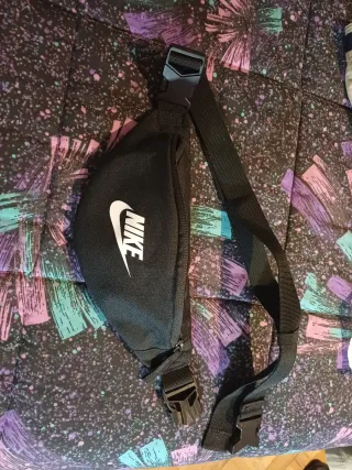 Bolsa de cintura Nike preta
