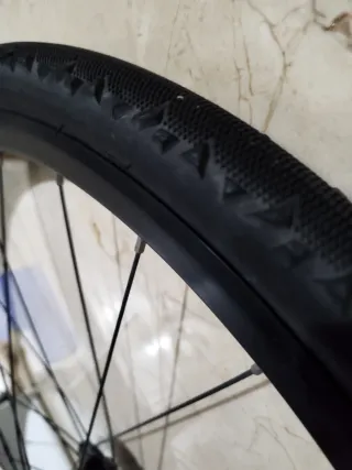 Rueda Btwin Trekking 700x38 con Disco