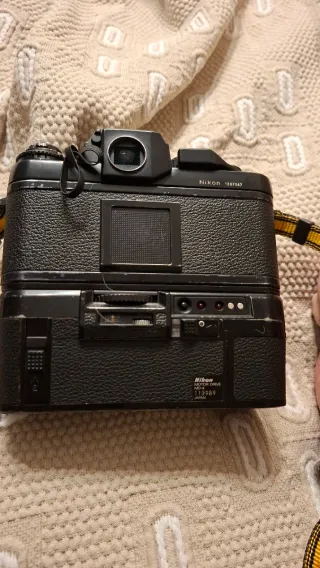 Nikon F3 + MD-4 + objetivos 28/40/200 y duplicador