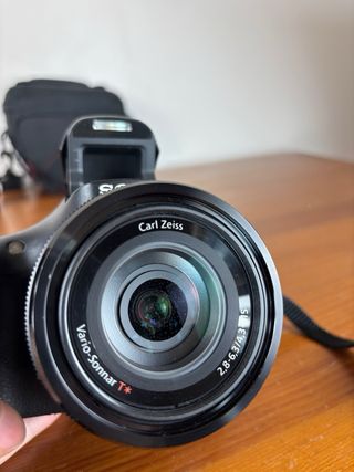 Sony HX300 Zoom 50x (Lente Carl Zeiss) + Mochila