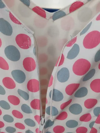 Traje de gitana rosa y celeste de lunares y rayas