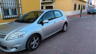 Toyota Auris 2010