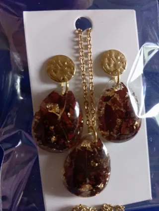 Conjunto Pendientes y Colgante Dorado