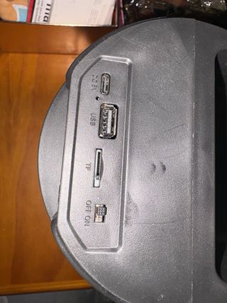 Altavoz Portátil RT con Luces LED