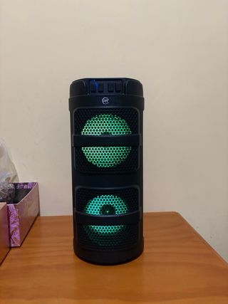 Altavoz Portátil RT con Luces LED
