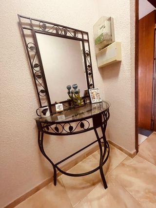 Recibidor Hierro Negro y Cristal