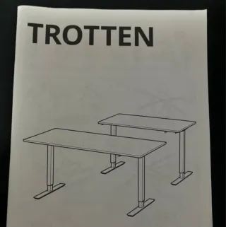 Base regulable para mesa de escritorio