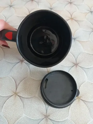 Tazza auto-mescolante per amanti del caffè