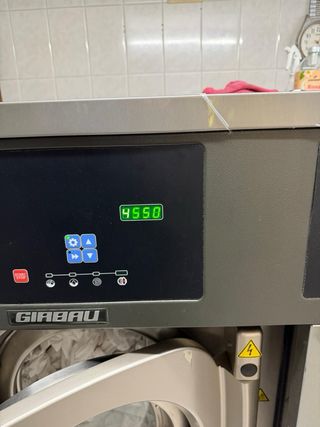 Equipo industrial Girbau para lavandería