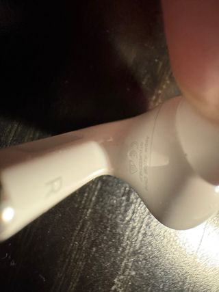 AirPods Pro 2 (ORIGINALES)Derecho y Estuche Carga