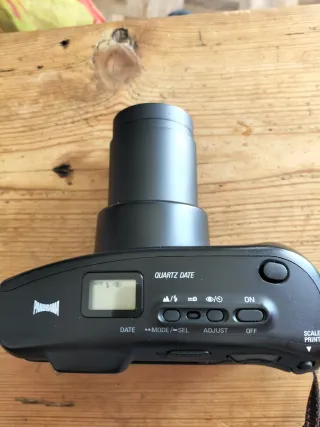 Máquina Fotográfica Nikon Zoom 700 VR