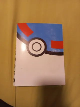 Álbum cromos Pokémon con 100 Cartas