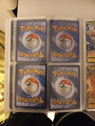 Álbum cromos Pokémon con 100 Cartas