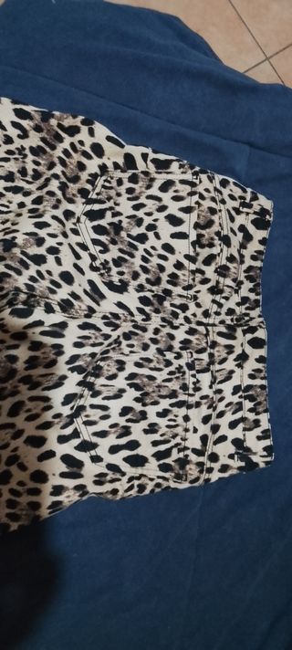 Pantaloni leopardati Calzedonia