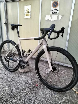 Megamo Jakar Gravel