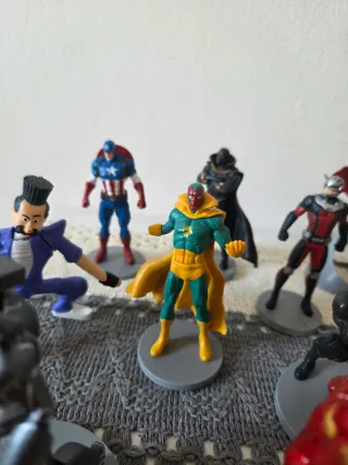 Lotto Marvel & Anime Action Figures