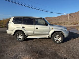Toyota Land Cruiser 90 2000