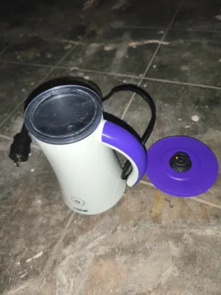 Hervidor de leche eléctrico