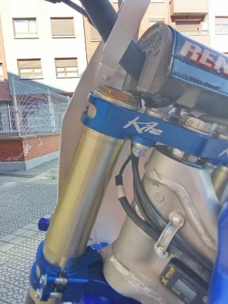 Yamaha YZ250 Motocross Azul/Blanco
