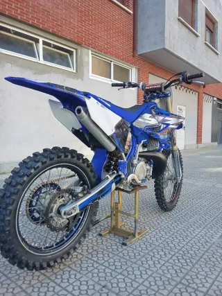 Yamaha YZ250 Motocross Azul/Blanco