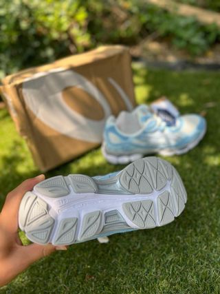 Zapatillas nuevas ASICS-gel celeste/blanco