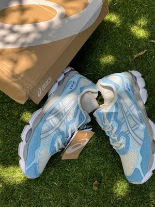 Zapatillas nuevas ASICS-gel celeste/blanco