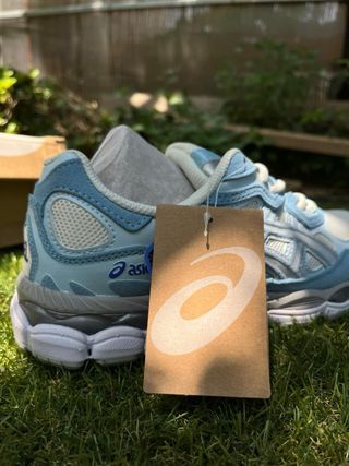 Zapatillas nuevas ASICS-gel celeste/blanco