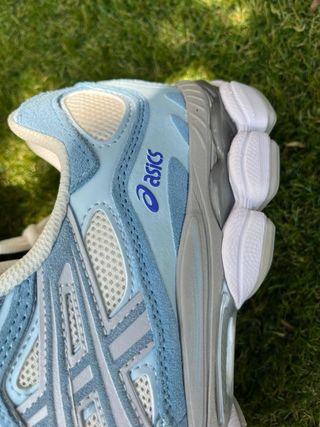 Zapatillas nuevas ASICS-gel celeste/blanco