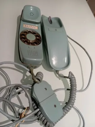 Teléfono antiguo de disco Gondola