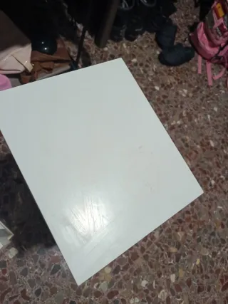 Mesitas de noche blancas de madera