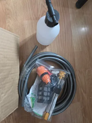 Hidrolimpiadora a batería DEBOLAI