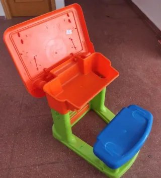 Pupitre infantil con silla