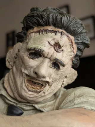 Figura Leatherface escala 1/4