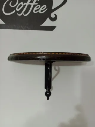 Mensola intarsiata in legno