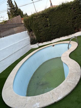 Reparación piscina fibra grietas
