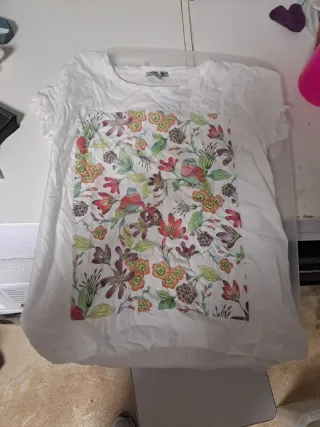 Camiseta fresca verano estampado floral