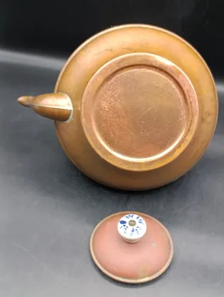 Tetera decorativa latón y cerámica