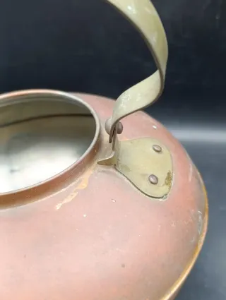 Tetera decorativa latón y cerámica