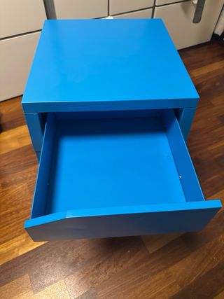 Mesita de noche azul Ikea