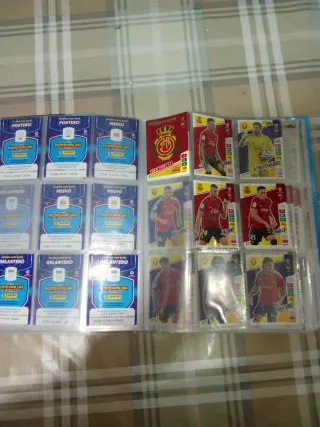 Álbum de cromos Panini Adrenalyn