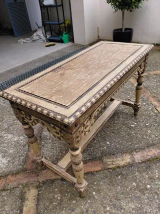 Mesa recibidor madera beige y marrón