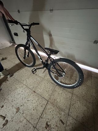 Bicicleta Monty Trials Negra