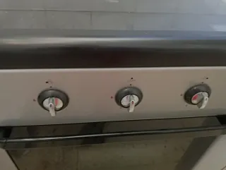 Cocina de gas con horno marca 8 shel