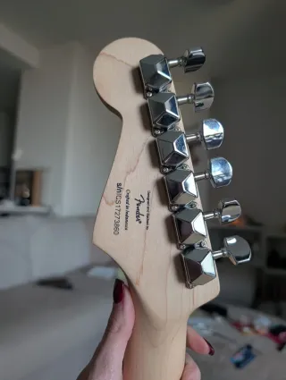 Fender Squier Guitarra Eléctrica con funda.