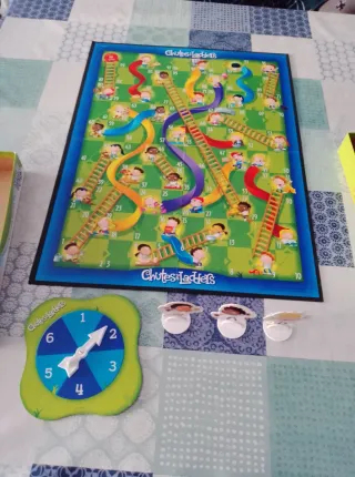 Juego de mesa Chutes and Ladders Hasbro