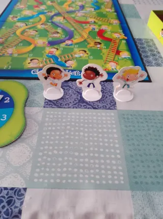 Juego de mesa Chutes and Ladders Hasbro