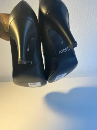 Zapatos de piel negros tacón