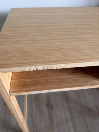 Escritorio de bambú con cajón