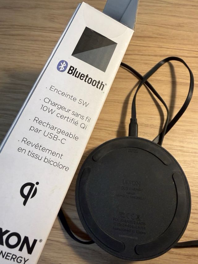 Altavoz Lexon Oslo Energy y cargador inalámbrico