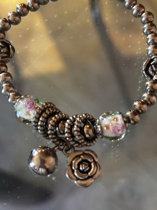 Braccialetto elastico con charms